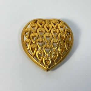 Heart Scarf Clip Heavy Gold‎ Tone Openwork Floral Vintage 1.5in Celebrity Signed
